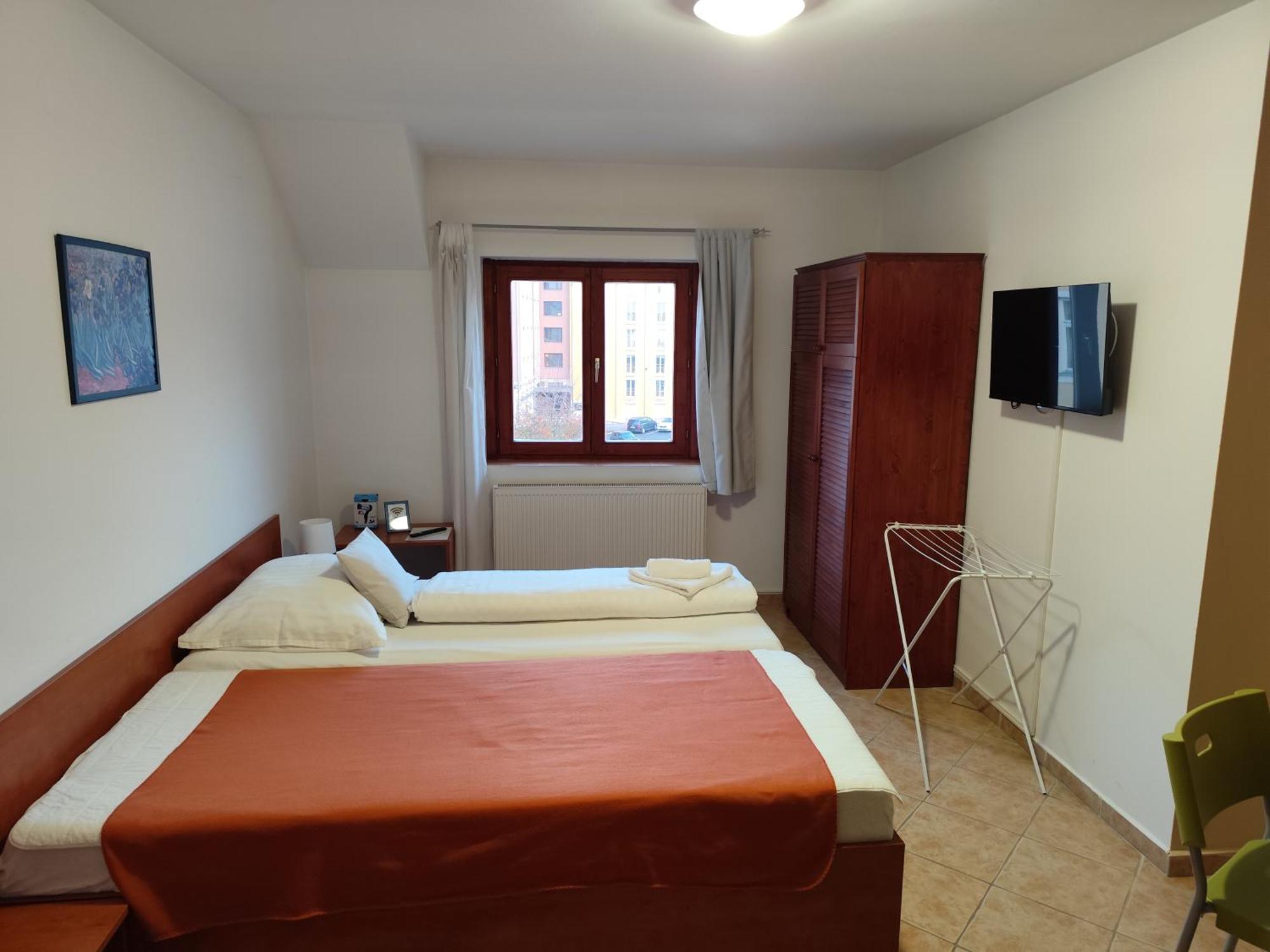 Szent Kristof Apartmanhotel Zalaegerszeg Esterno foto