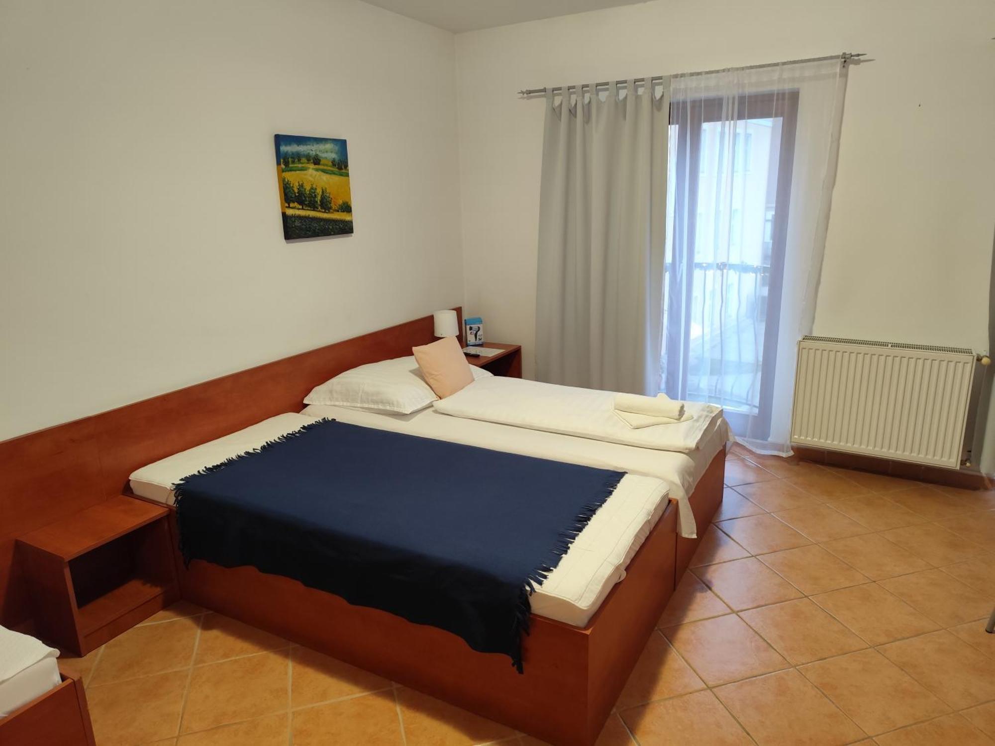 Szent Kristof Apartmanhotel Zalaegerszeg Esterno foto
