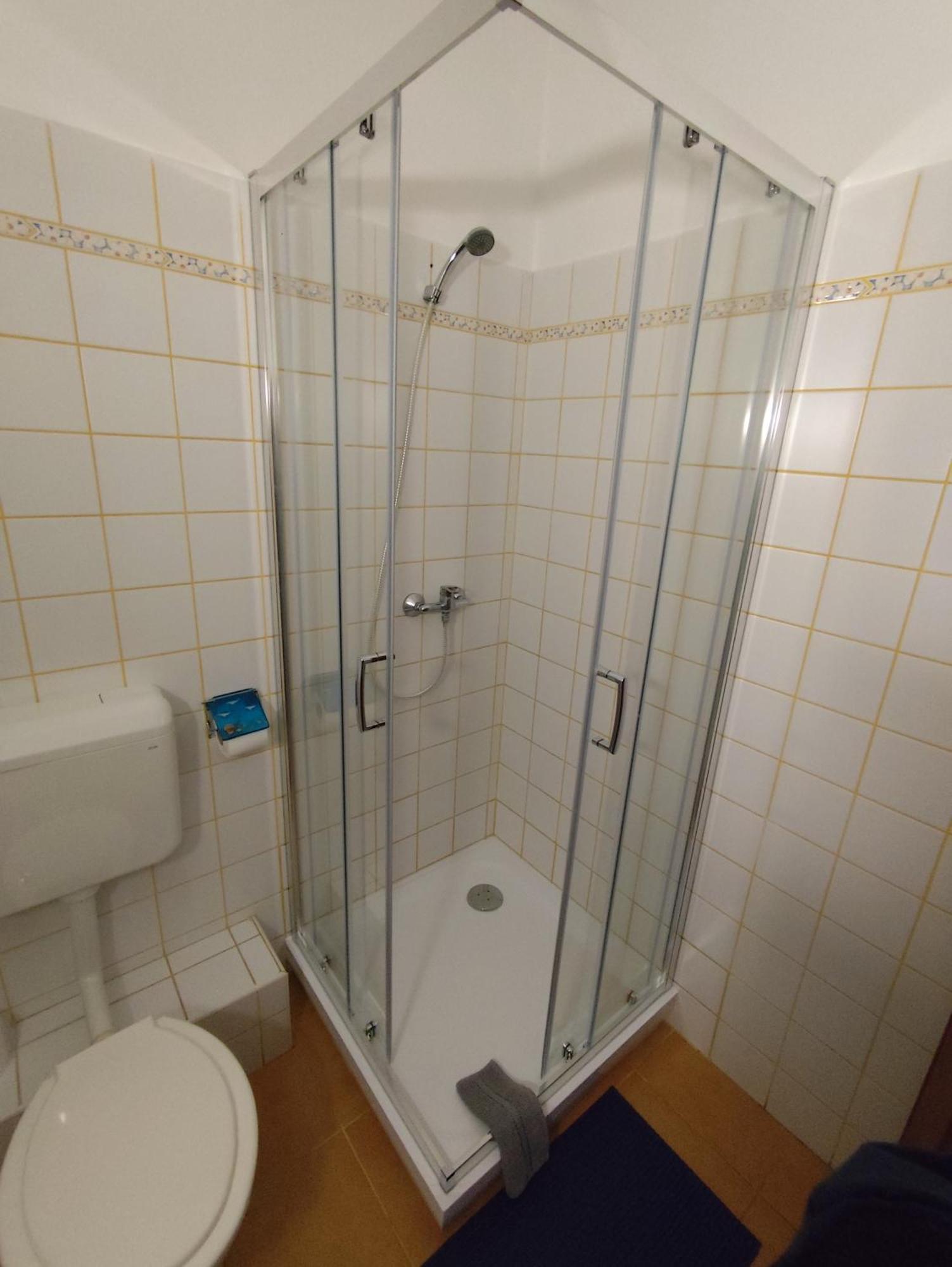 Szent Kristof Apartmanhotel Zalaegerszeg Esterno foto